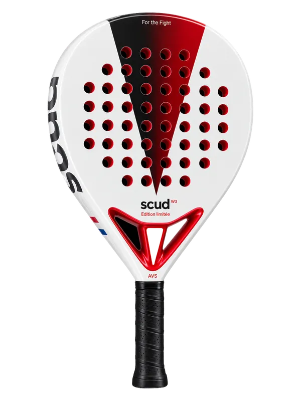 Raquette de padel SCUD White S3 blanche avec chevron rouge et noir et cœur AVS rouge, vue de face