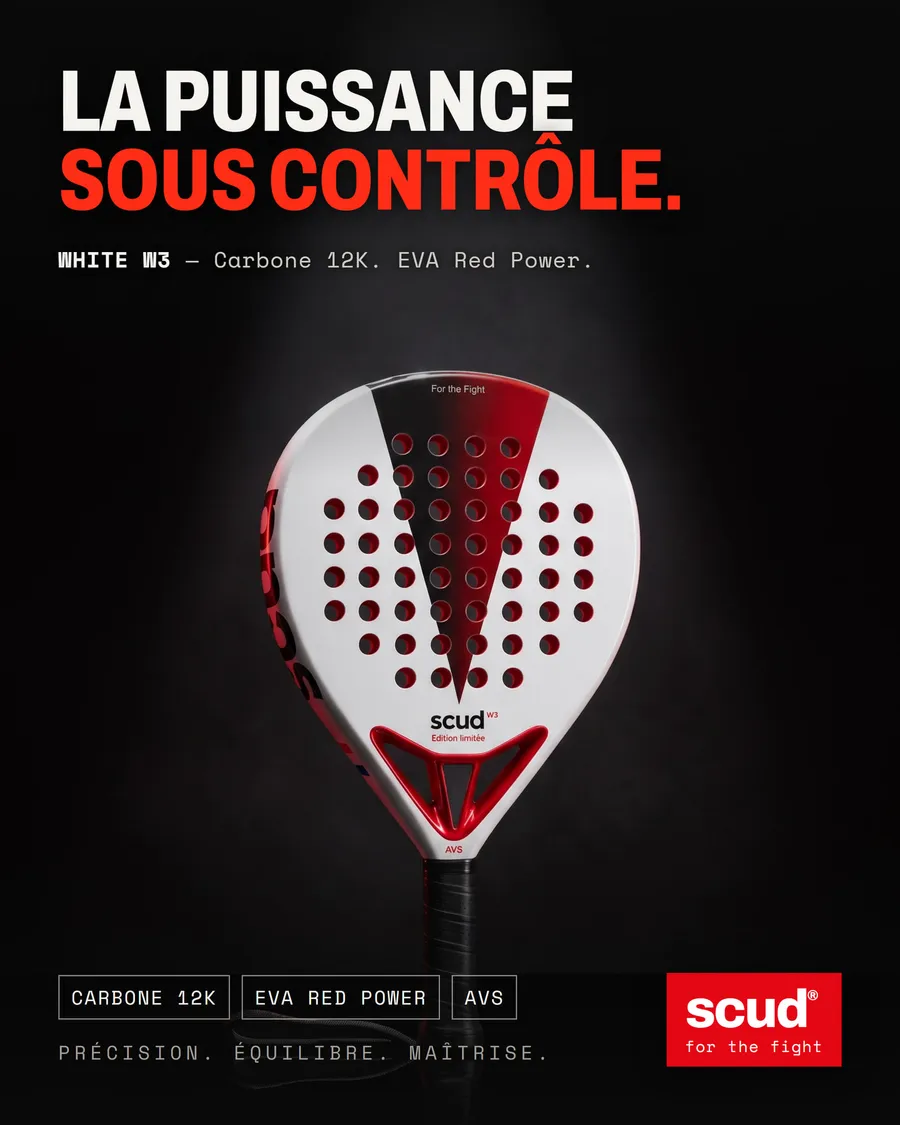 Affiche officielle SCUD — « La puissance sous contrôle. » : la raquette White S3 blanche et rouge, avec les mentions Carbone 12K, EVA Red Power et sablage fait-main